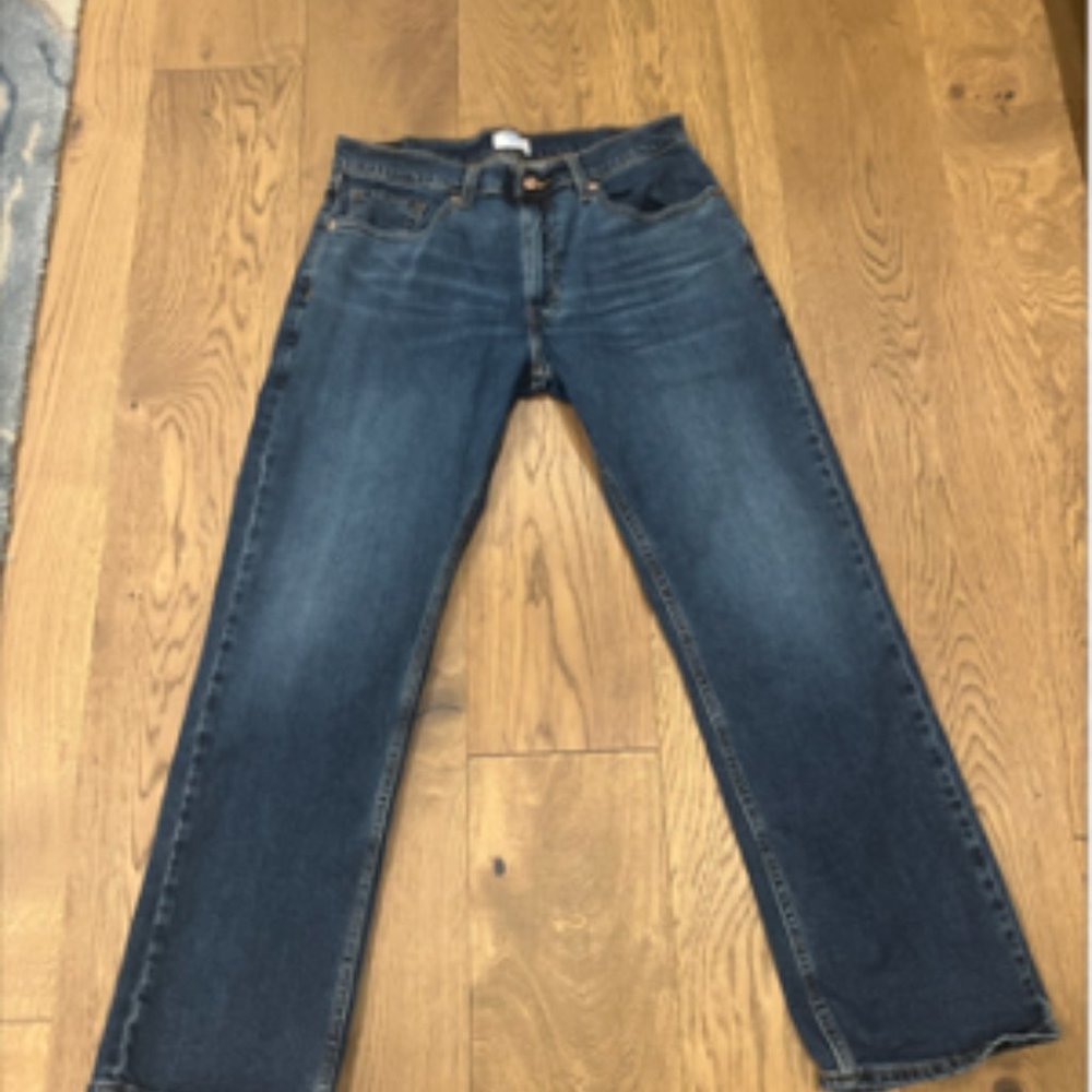 Light Wash Levi Jeans